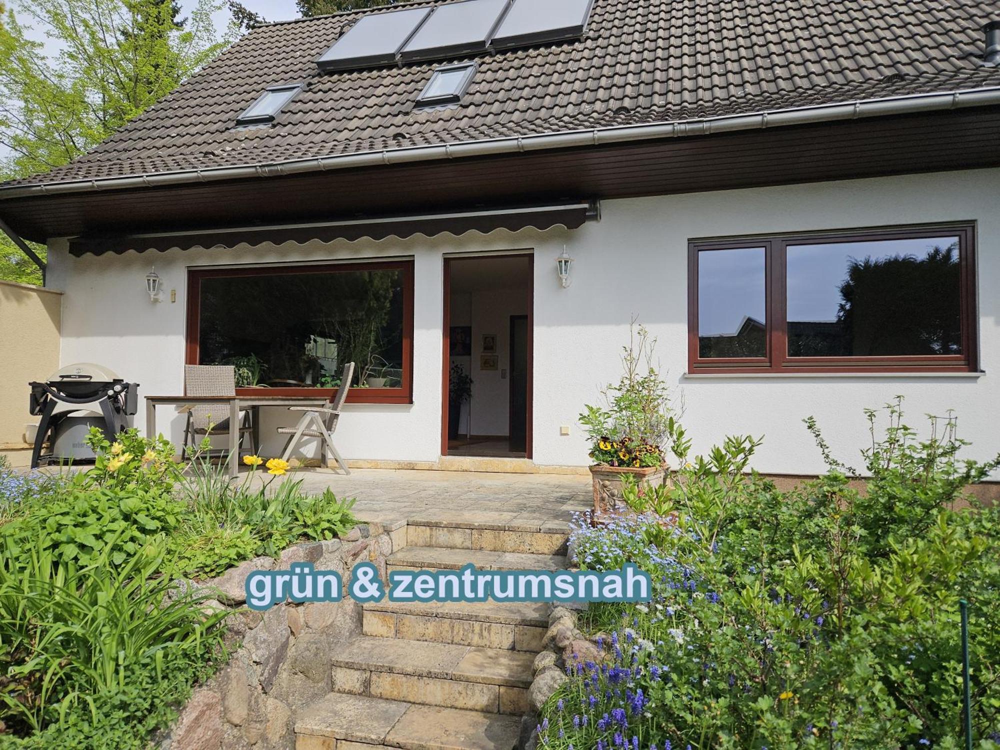 4 Sterne Souterrain Apartment Alt-Mariendorf Berlin Exterior foto